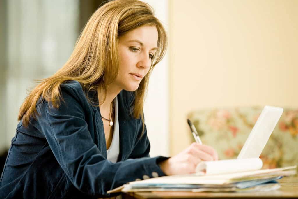 woman_writing